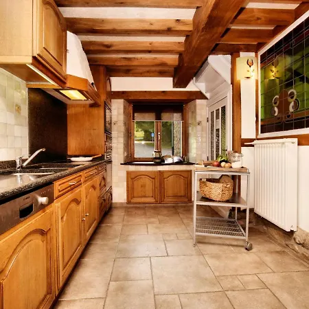 Spacious House With Sunny Garden Holiday home *