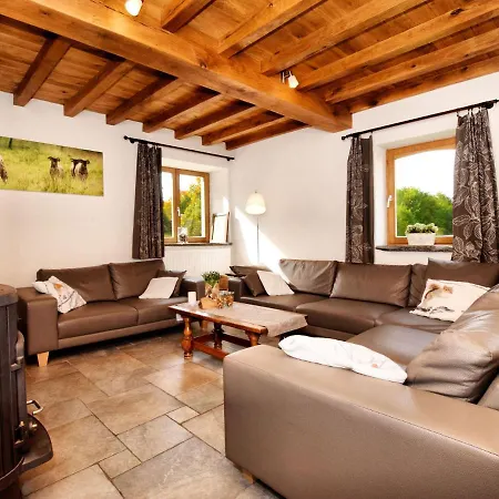 Σπίτι διακοπών Spacious House With Sunny Garden Burtonville
