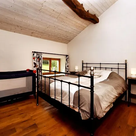 Tatil Evi Forest-edge Stay, Burtonville