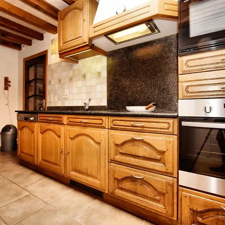 Spacious House With Sunny Garden *